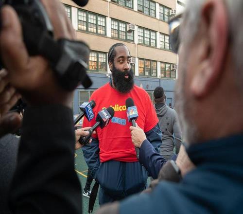 卢布,冠辉煌回顾,红土赛场连,开宝体育官网,KaiBao,Sports,足球直播,篮球赛事,体育高清,NBA直播