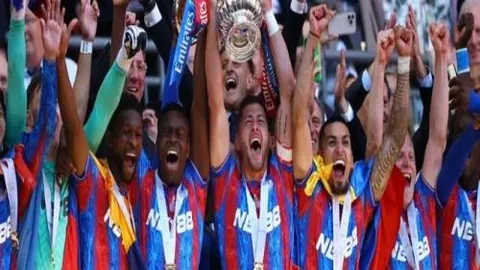 哈兰德连败期进球荒，近4场9次绝佳机会错失