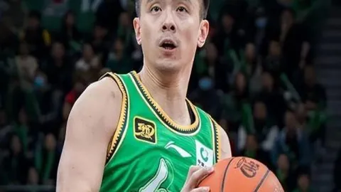 国足主帅号召全队决战两场关键18强赛，新华网消息